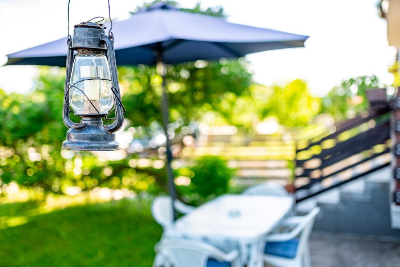Apartments Fuma Оточац Экстерьер фото