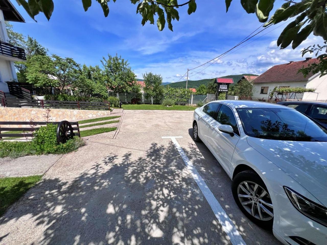 Apartments Fuma Оточац Экстерьер фото