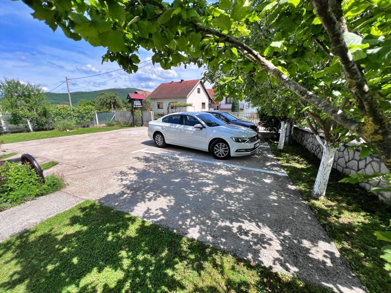 Apartments Fuma Оточац Экстерьер фото