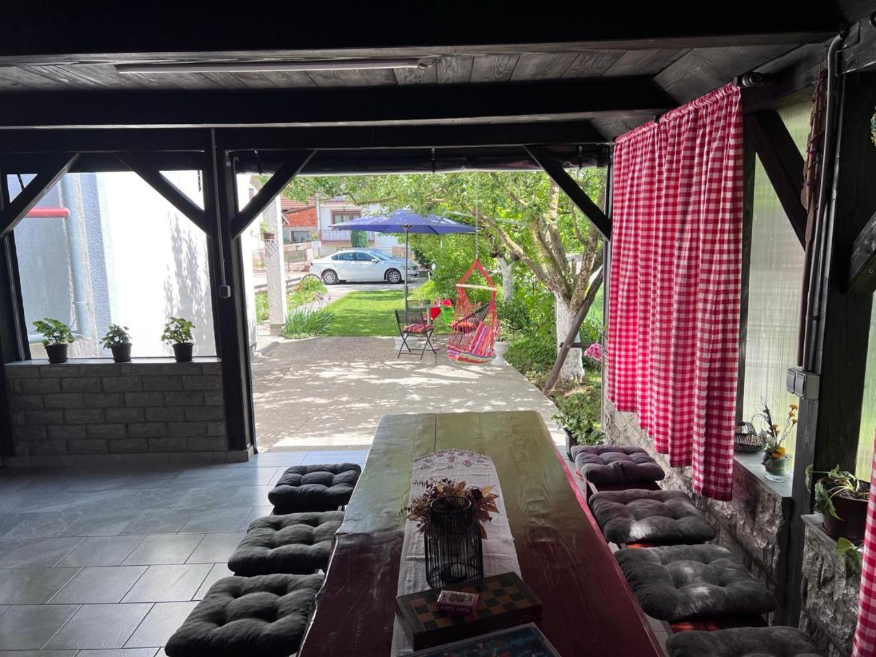 Apartments Fuma Оточац Экстерьер фото